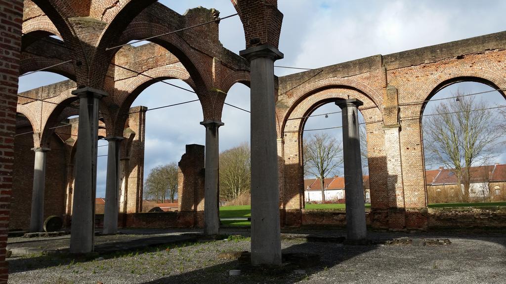 Aux Charmes De La Campagne Villa Hautrage Exteriör bild