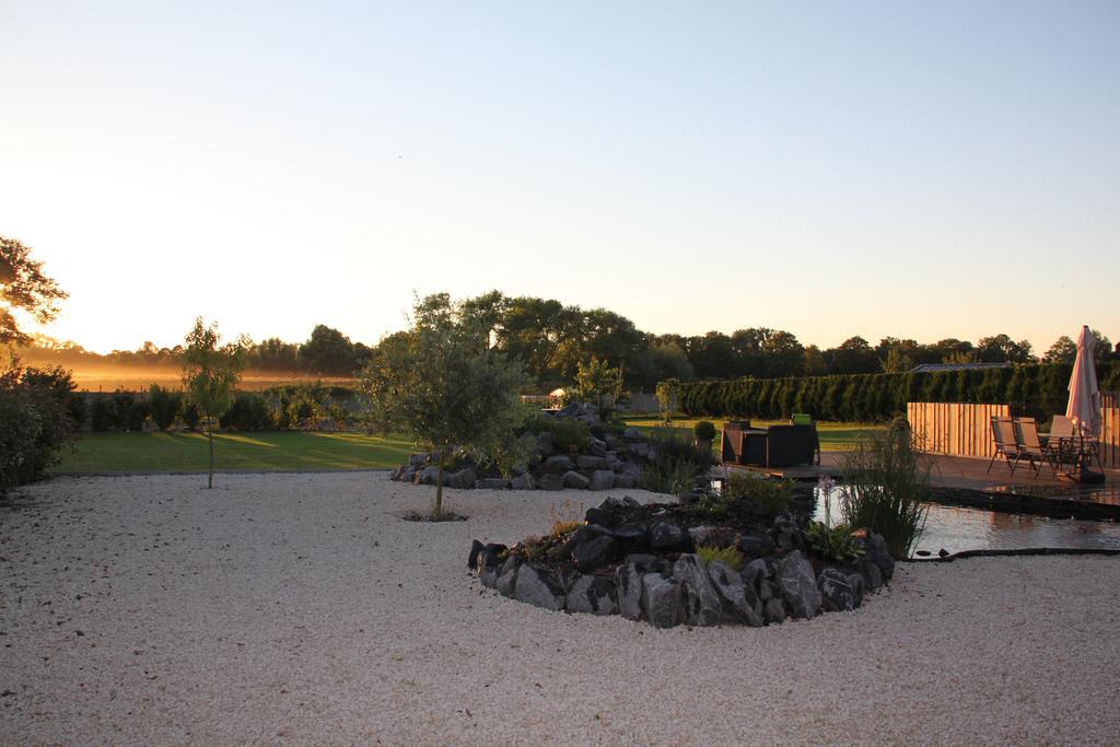 Aux Charmes De La Campagne Villa Hautrage Exteriör bild